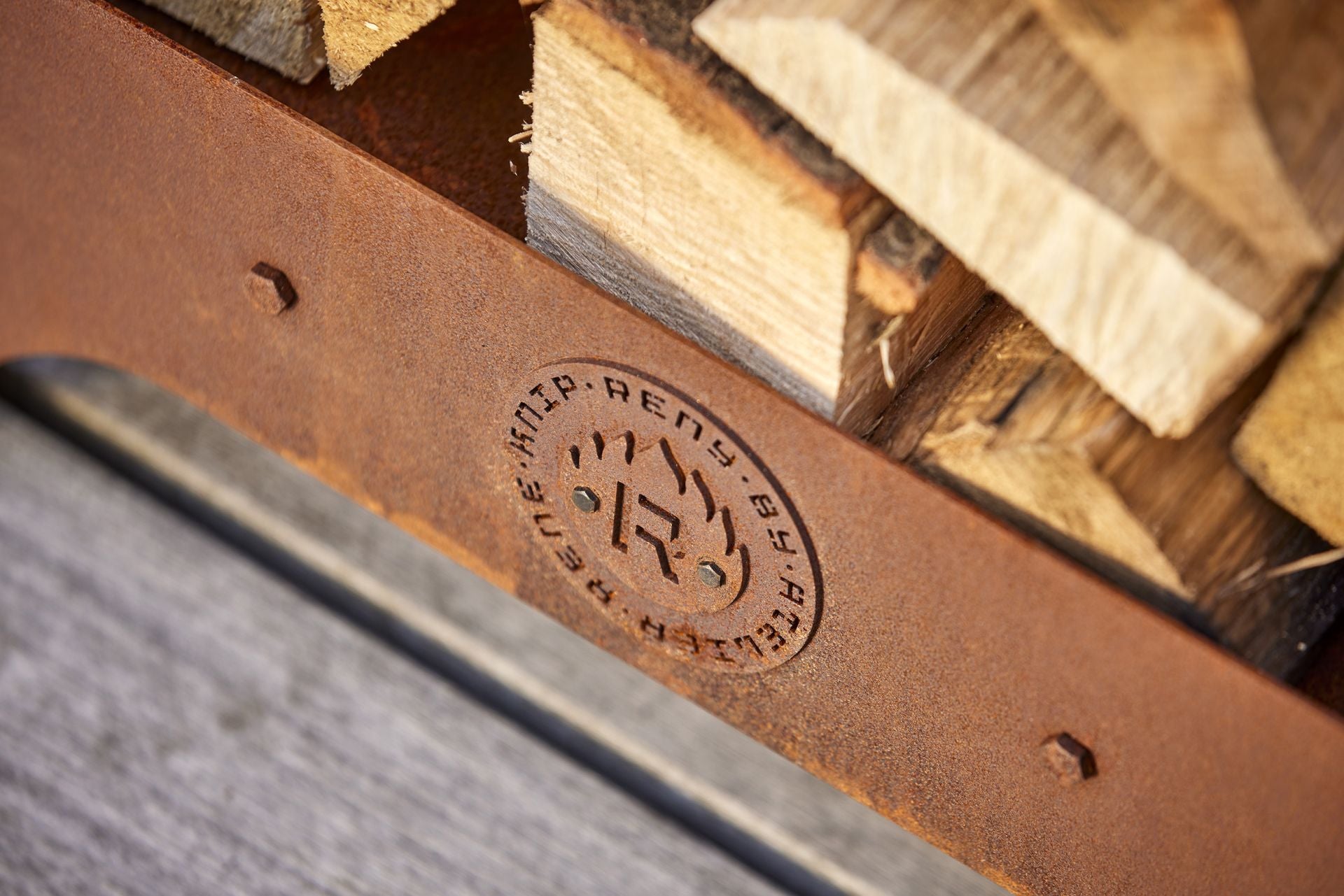 Holzlager Ker